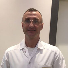 Макашов Сергей Александрович, стоматолог-терапевт