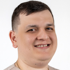 Остаев Денис Васильевич, стоматолог-терапевт