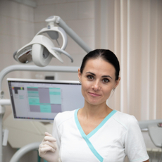 Плотникова Ольга Владиславовна, стоматолог-хирург