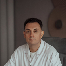 Рошковский Евгений Викторович, стоматолог-терапевт