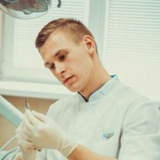 Кузьмин Игорь Алексеевич, стоматолог-терапевт