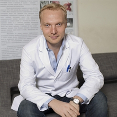 Петров Леонид Олегович, хирург