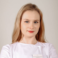 Соловьева Елена Витальевна, стоматолог-хирург