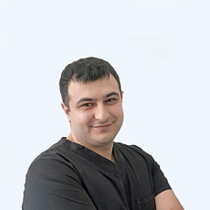 Каинбегов Вячеслав Сефикулиевич, стоматолог-терапевт