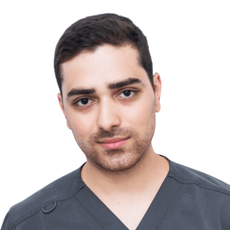 Нерсесян Вардан Каренович, стоматолог-терапевт