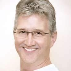 Гроссманн Фолькер, стоматолог-хирург