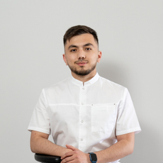 Курбонов Манучехр Джамшедович, стоматолог-хирург