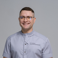 Семёнов Николай Владимирович, стоматолог-терапевт