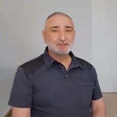 Омаров Тамерлан Нуратинович, стоматолог-ортопед