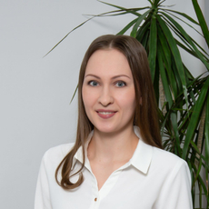 Королева Людмила Владимировна, стоматолог-терапевт