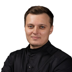 Сурков Родион Алексеевич, стоматолог-хирург