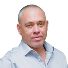 Зеркалов Владислав Евгеньевич, массажист