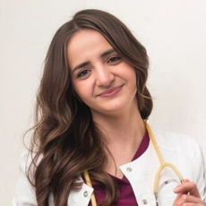 Короткова Ксения Магамалиевна, маммолог-онколог