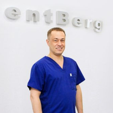 Нани Владлен Валерьевич, стоматолог-хирург