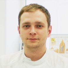 Науменко Иван Сергеевич, стоматолог-терапевт