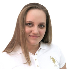 Юркова Александра Феликсовна, стоматолог-хирург