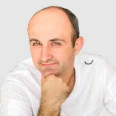 Ефимов Игорь Анатольевич, имплантолог