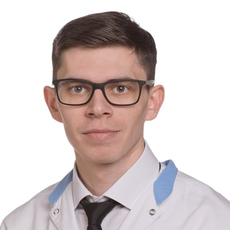 Мартынов Эдуард Спартакович, нейрохирург