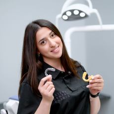 Азизова Валентина Ашотовна, ортодонт