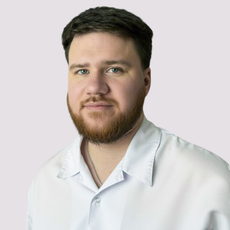 Улупов Максим Алексеевич, стоматолог-терапевт