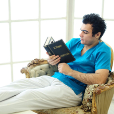 Шарипов Давлат Зафарович, стоматолог-терапевт