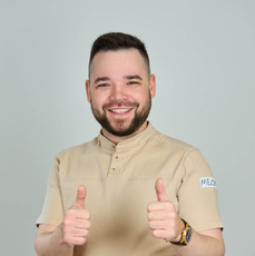 Шкляев Вячеслав Сергеевич, стоматолог-терапевт