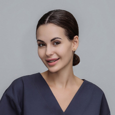 Полякова Александра Денисовна, стоматолог-терапевт