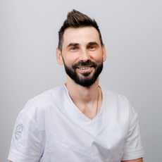 Минаков Александр Леонидович, стоматолог-терапевт