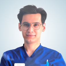 Асроров Адамир Эркинович, стоматолог-терапевт