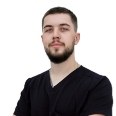 Новиков Роман Геннадьевич, стоматолог-хирург