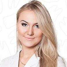 Селиверстова Ксения Владиславовна, стоматолог-терапевт