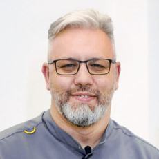 Ярышев Роман Геннадьевич, стоматолог-хирург