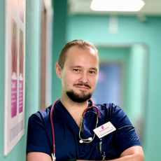 Ключник Максим Олегович, хирург