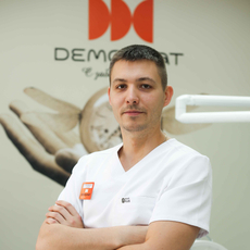 Титов Иннокентий Михайлович, стоматолог-ортопед