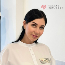 Чиженкова Александра Сергеевна, стоматолог-терапевт