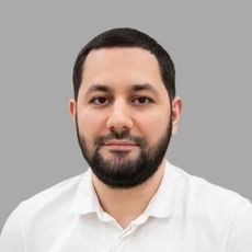 Никогосов Артем Александрович, стоматолог-ортопед