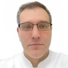 Новиков Евгений Иванович, стоматолог-терапевт