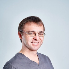 Новачевский Александр Владимирович, стоматолог-терапевт