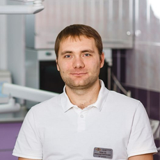 Калмыков Александр Анатольевич, стоматолог-терапевт