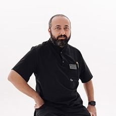 Есенов Тимур Юрьевич, стоматолог-хирург