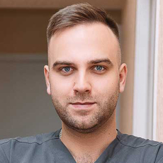 Зотов Денис Евгеньевич, стоматолог-хирург