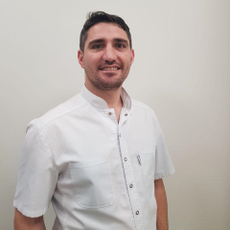 Зайпадинов Заур Зайпадинович, стоматолог-терапевт