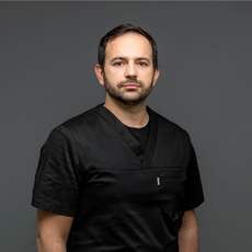 Аганов Максим Сергеевич, стоматолог-хирург