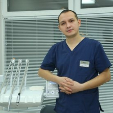 Макаров Павел Викторович, стоматолог-ортопед