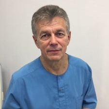 Комов Владимир Викторович, трансфузиолог