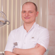 Титов Дмитрий Сергеевич, стоматолог-терапевт