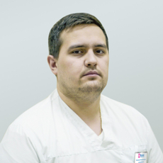 Рукавишников Роман Дмитриевич, пародонтолог