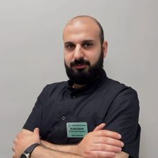 Алексанян Владимир Игоревич, стоматолог-хирург