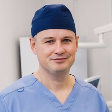 Солдаткин Владислав Иванович, стоматолог-хирург