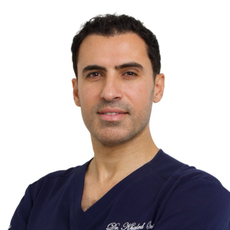 Омар Халед Мохамад, пластический хирург